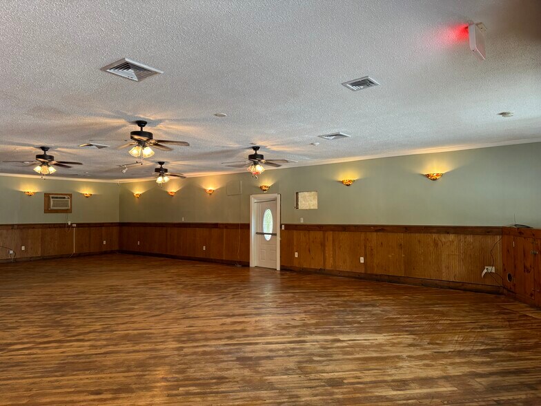 More Photos Of 167 Slater Ave, Jewett City Storefront Retail Office For Sale