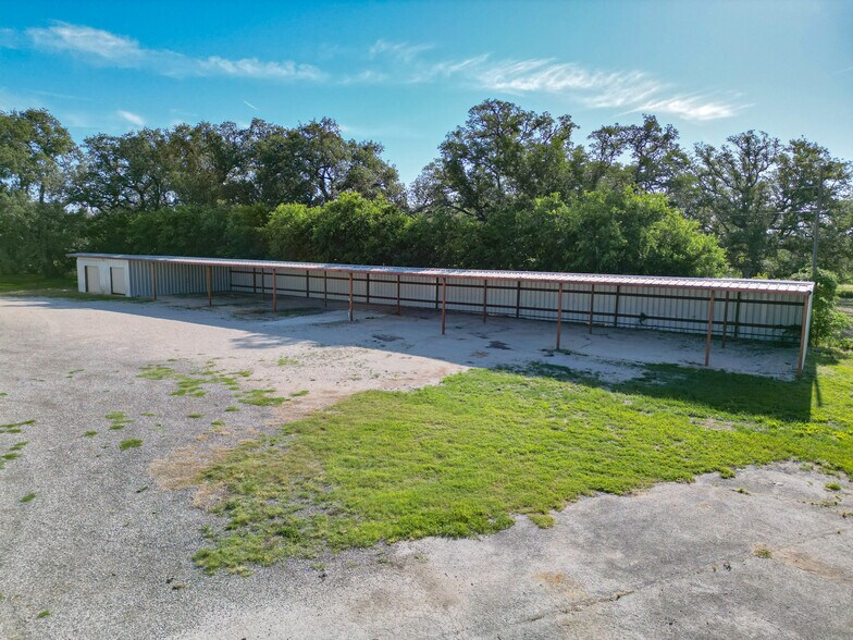 More Photos Of 40500 Interstate 10 W, Boerne Warehouse For Sale