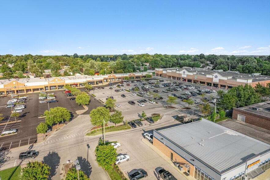 More Photos Of 1650-1680 Bryan Station Rd, Lexington Unknown For Lease