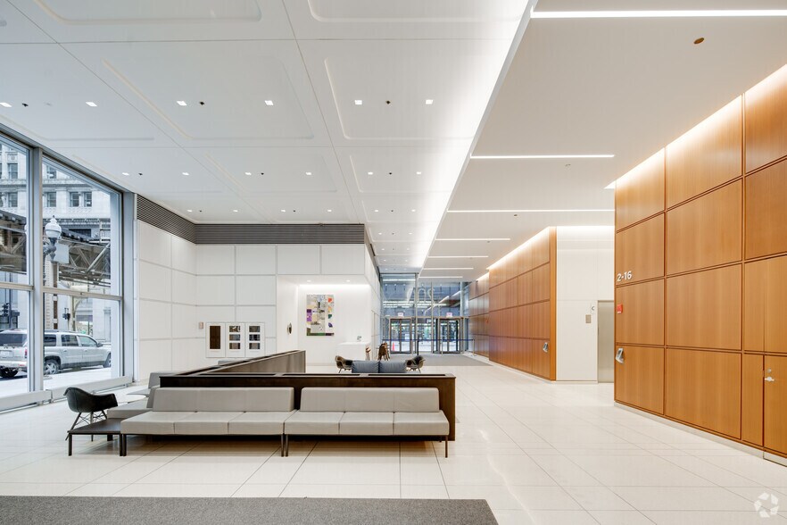 More Photos Of 200 W Adams St, Chicago Office For Lease