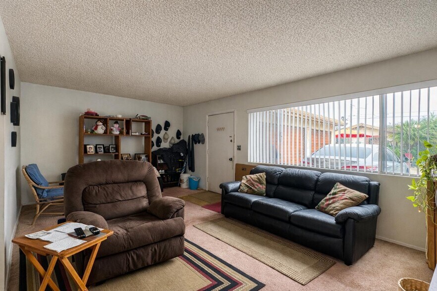 More Photos Of 16813 Halldale Ave, Gardena Multifamily For Sale