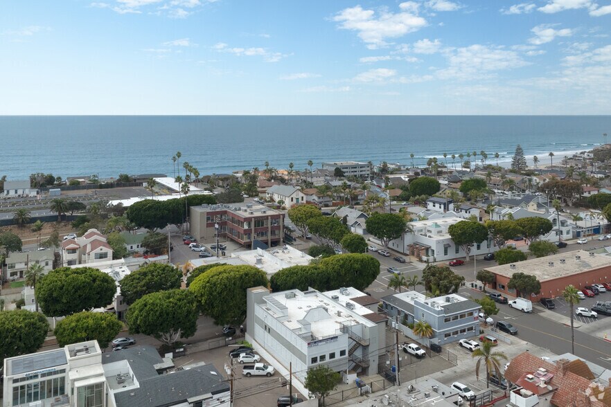 More Photos Of 629 2nd St, Encinitas Office For Sale