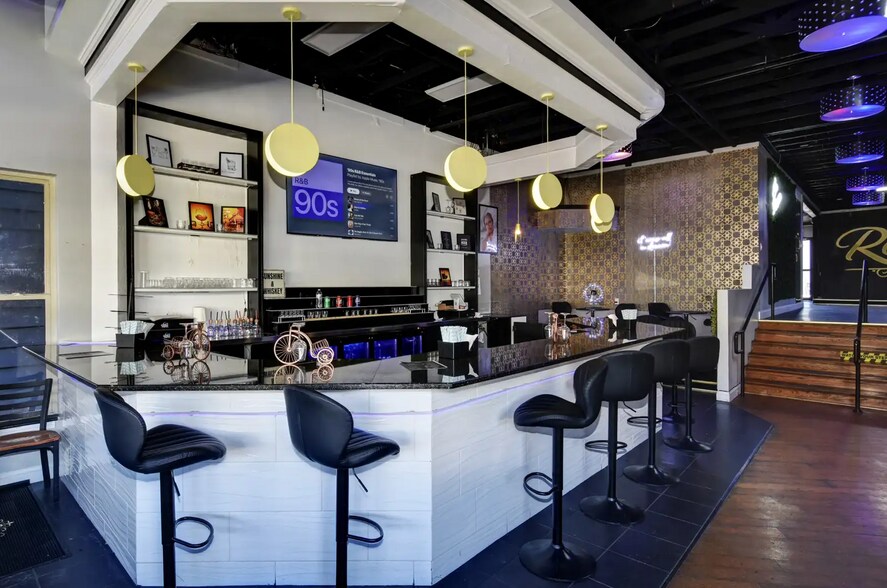 More Photos Of 1578 Bardstown Rd, Louisville Restaurant For Sale