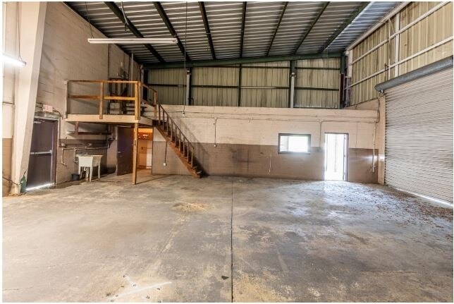 More Photos Of 12477 66th Street North, Largo Auto Repair For Lease