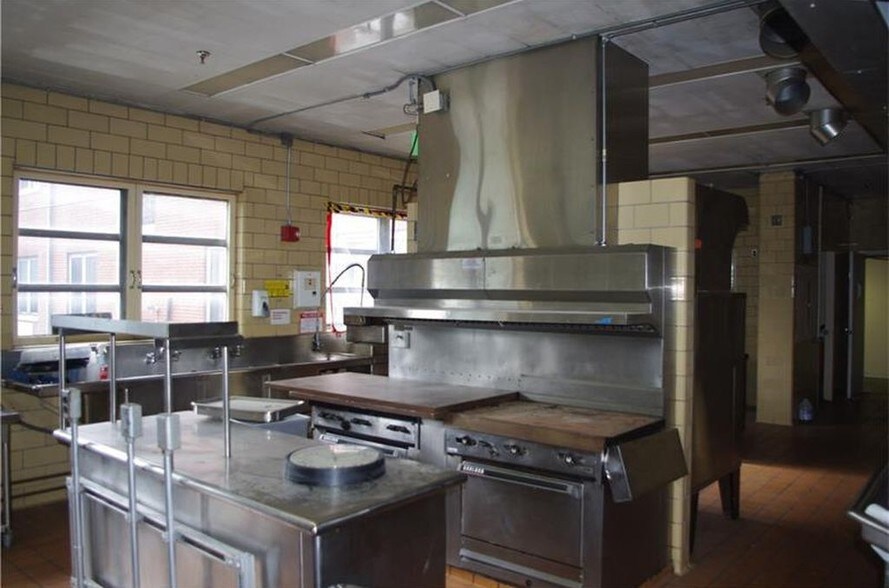 More Photos Of 900 Rebecca Ave, Pittsburgh Office Residential For Sale