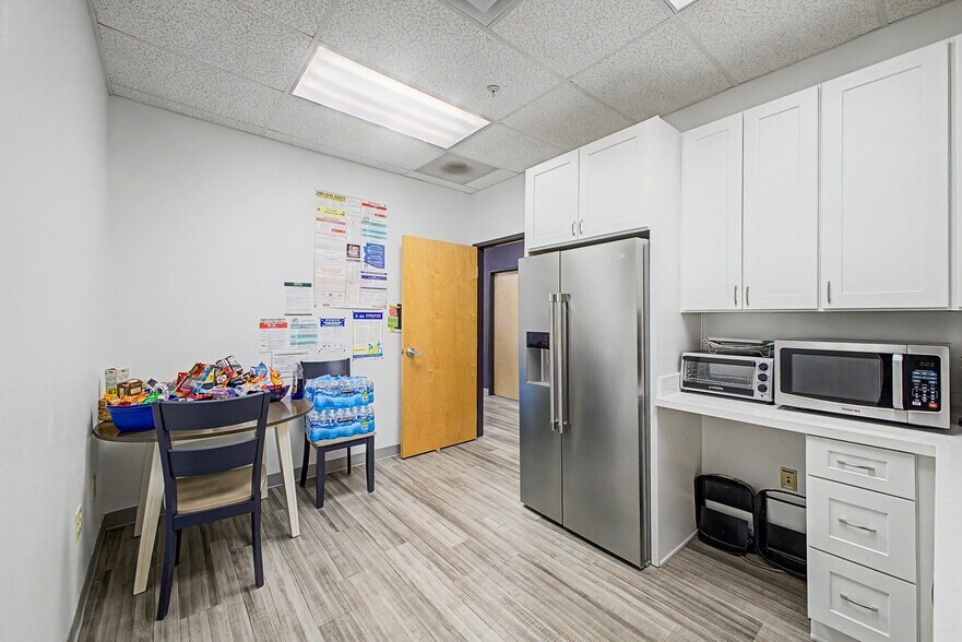 More Photos Of 2680 S Val Vista Dr, Gilbert Medical For Lease