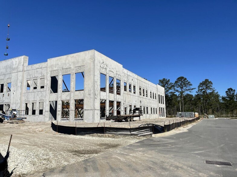 More Photos Of 1176 E Cutlar Crossing, Leland Medical For Sale