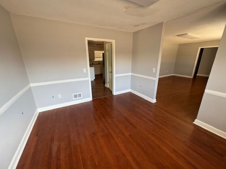 More Photos Of 912 St Andrews Rd, Columbia Office For Sale