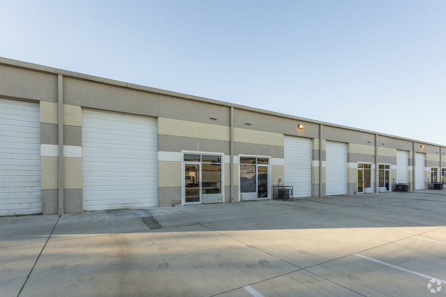 More Photos Of 28720 S Diesel Dr, Bonita Springs Warehouse For Lease