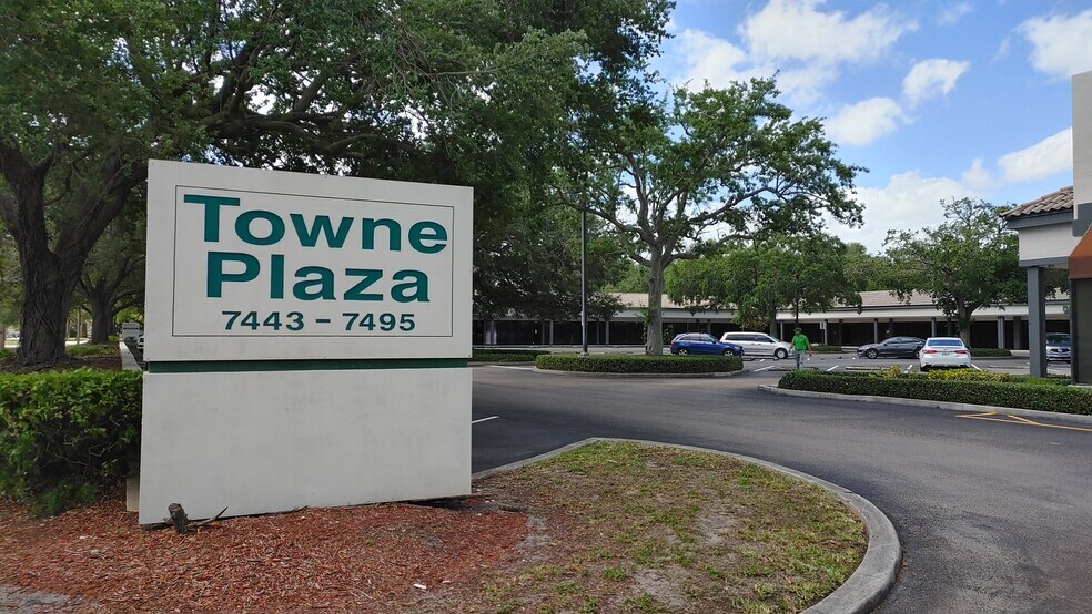 More Photos Of 7443-7495 N University Dr, Tamarac Medical For Lease