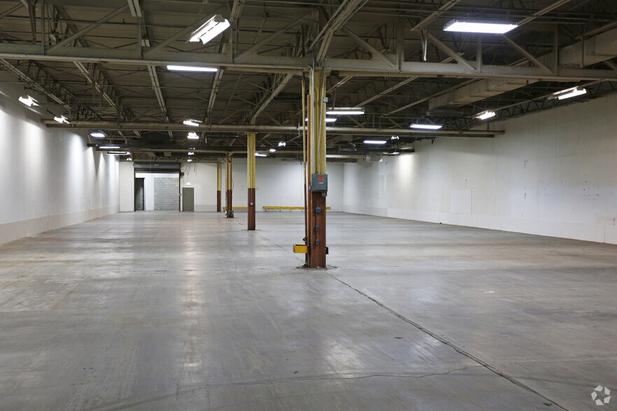 More Photos Of 1900 N Austin Ave, Chicago Manufacturing For Lease