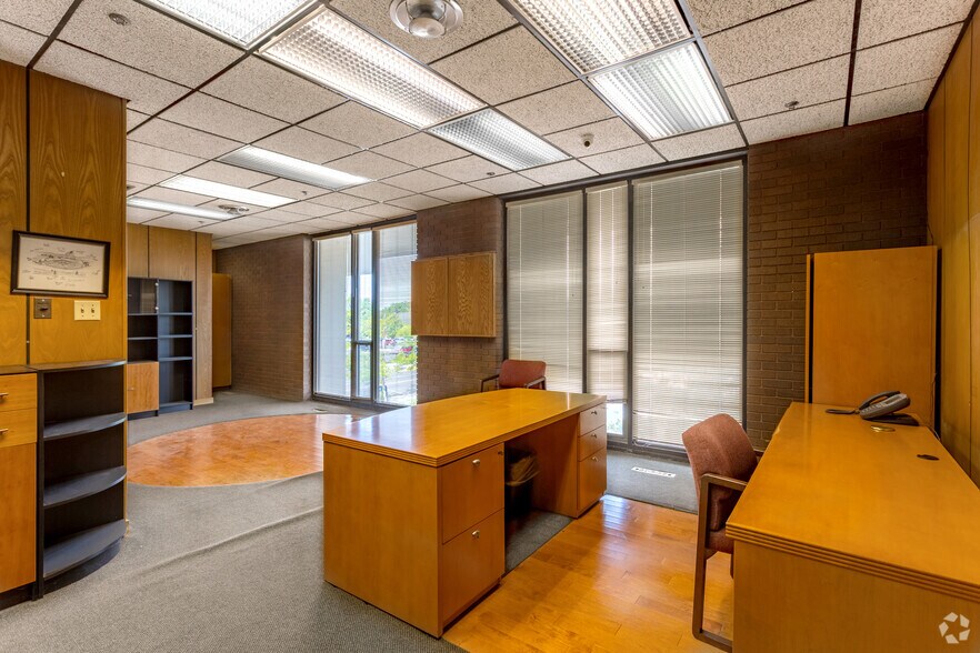 More Photos Of 401 N 28th St, Billings Office For Sale