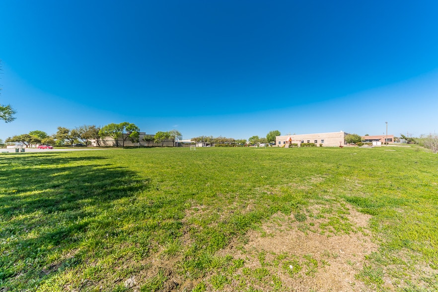More Photos Of 2901 N Skyway Cir, Irving Land For Sale