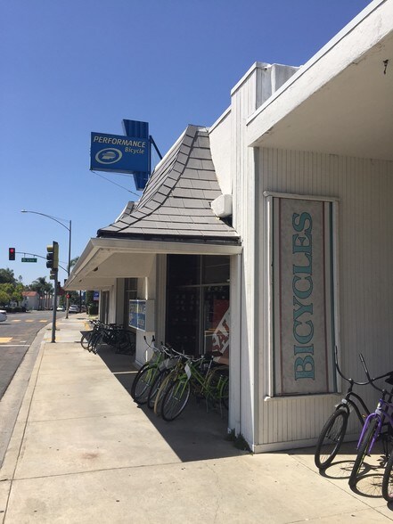 More Photos Of 8702-8716 La Mesa Blvd, La Mesa Storefront For Lease