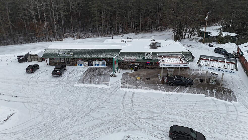 Primary Photo Of 5198 S US Highway 51, Manitowish Waters Service Station For Sale