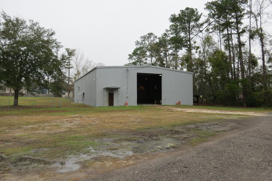 More Photos Of 7585 Wilson Blvd, Jacksonville Warehouse For Lease