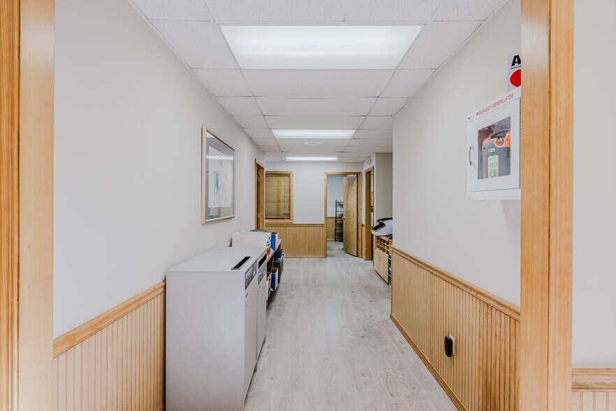 More Photos Of 975 5th St, Elko Office For Lease