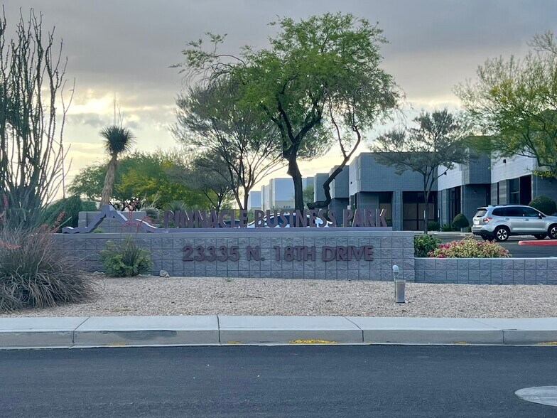 More Photos Of 23335 N 18th Dr, Phoenix Warehouse For Lease