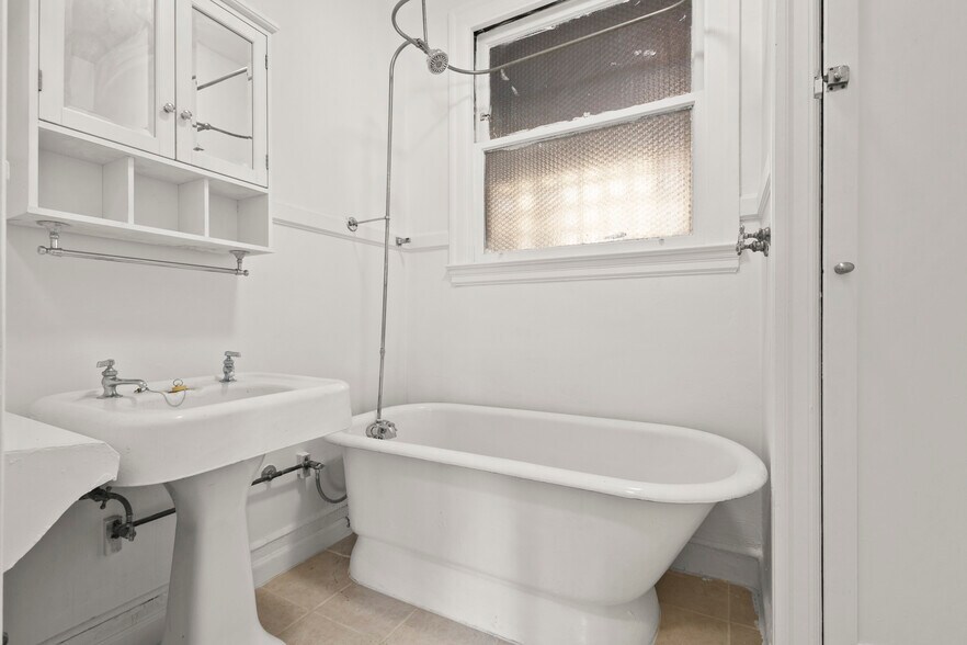 More Photos Of 2924 Claremont Ave, Berkeley Apartments For Sale