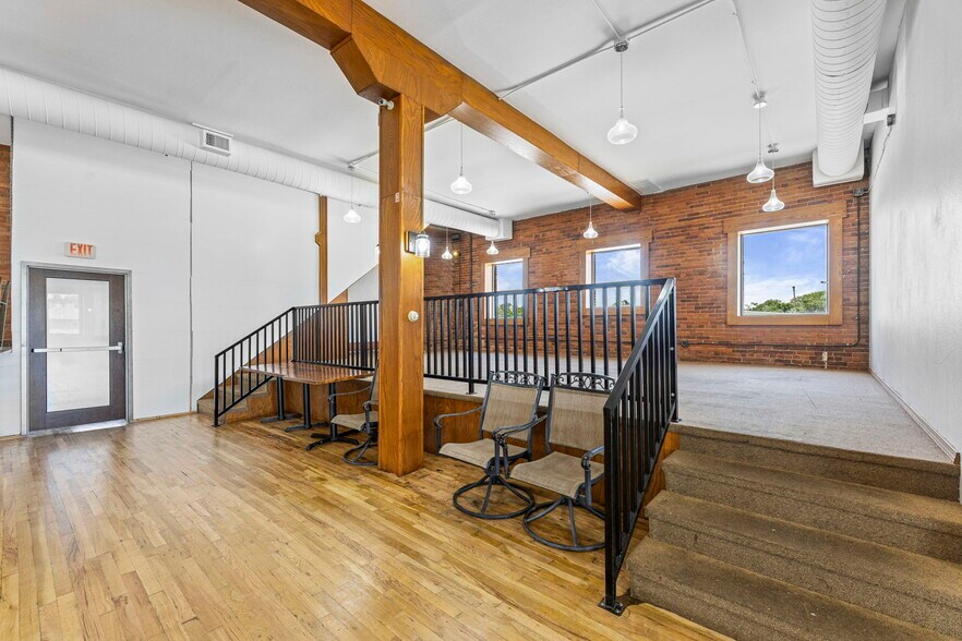 More Photos Of 415 W Madison Ave, Iola Restaurant For Sale
