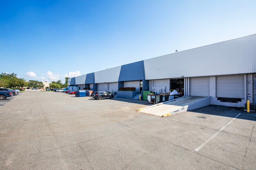 More Photos Of 4640-4670 L B Mcleod Rd, Orlando Unknown For Lease