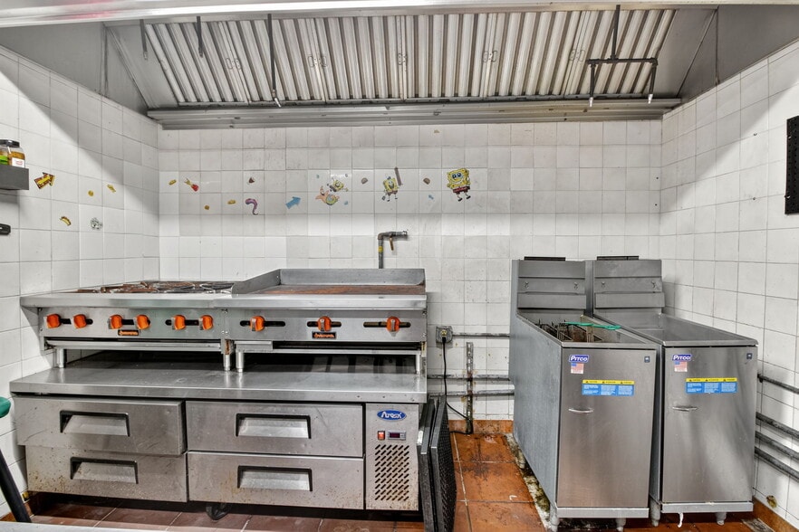 More Photos Of 1220-1220 Washington Ave, Miami Beach Restaurant For Lease