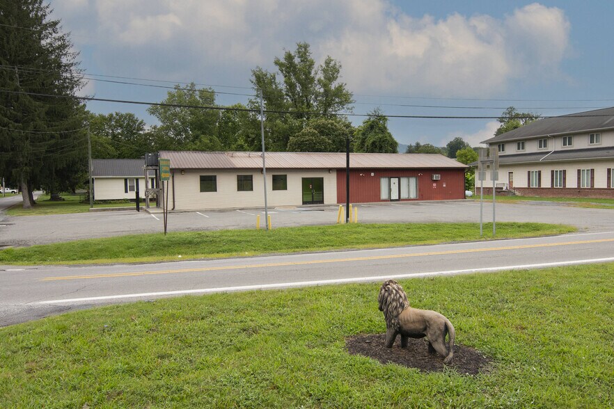 More Photos Of 1931 Alta Dr, Alderson General Retail For Sale