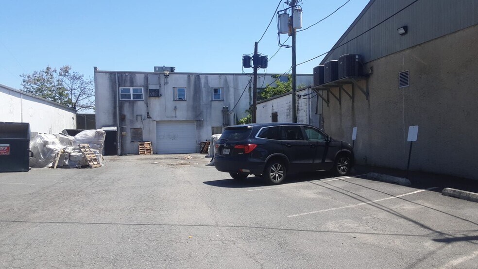 More Photos Of 209 E 11th Ave, Roselle Light Distribution For Sale