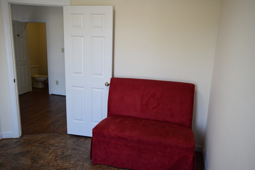 More Photos Of 596 Executive Pl, Fayetteville Office For Sale