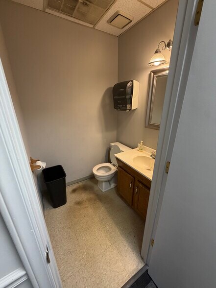 More Photos Of 725 S Church St, Murfreesboro Medical For Sale