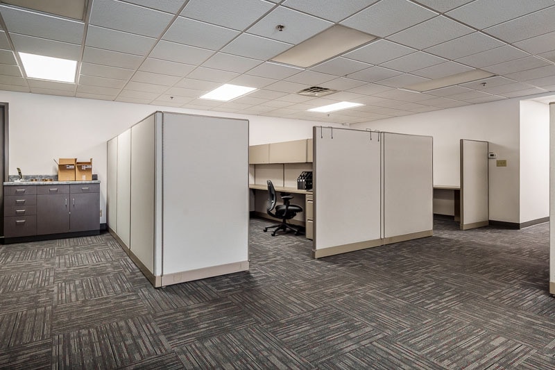 More Photos Of 139 Harrison Ave, Rockford Warehouse For Sale