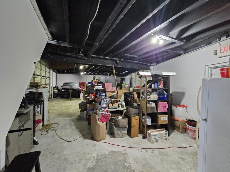 More Photos Of 3001 Jean Lafitte Pky, Chalmette Light Distribution For Sale