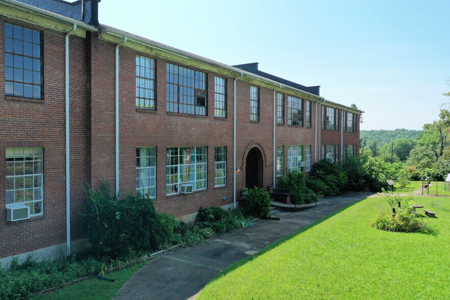 More Photos Of 156 School Rd, Mill Spring Office For Lease