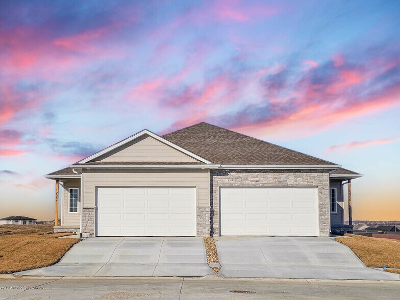 Primary Photo Of , Papillion Specialty For Sale