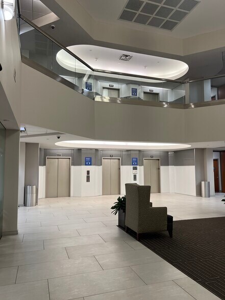 More Photos Of 55 Whitcher St, Marietta Medical For Lease