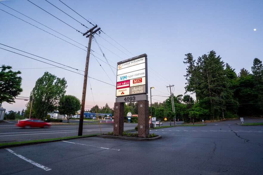 More Photos Of 4093 Commercial St SE, Salem Freestanding For Lease