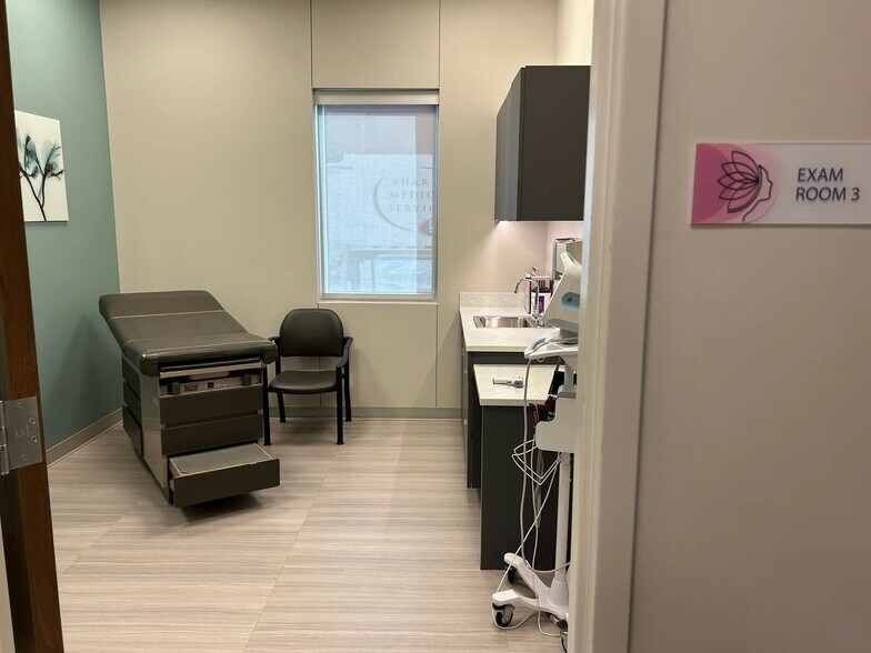 More Photos Of 8516 S Portland Ave, Oklahoma City Medical For Lease