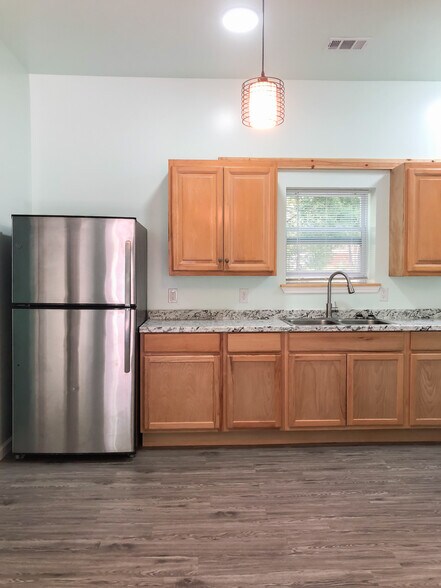 More Photos Of 55 Main St, Garden City Office Residential For Sale