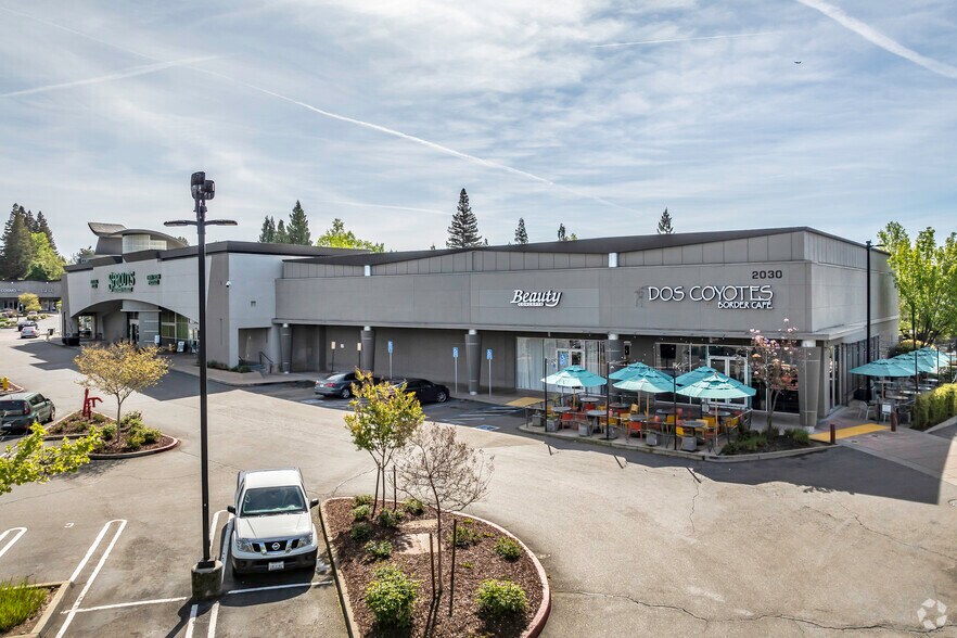 More Photos Of 2000-2030 Douglas Blvd, Roseville Unknown For Lease