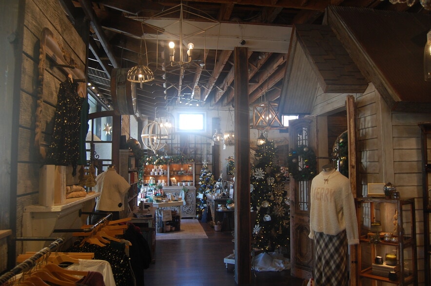 More Photos Of 49 S Main St, Winter Garden Freestanding For Lease