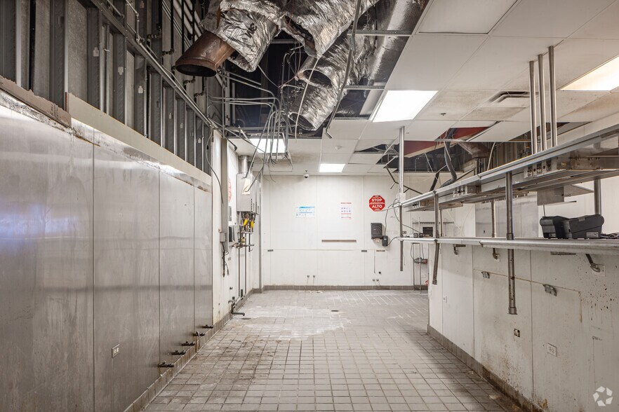 More Photos Of 210 W 87th St, Chicago Movie Theatre For Sale