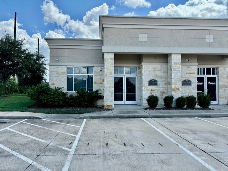 More Photos Of 1526 Katy Gap Rd, Katy Medical For Sale