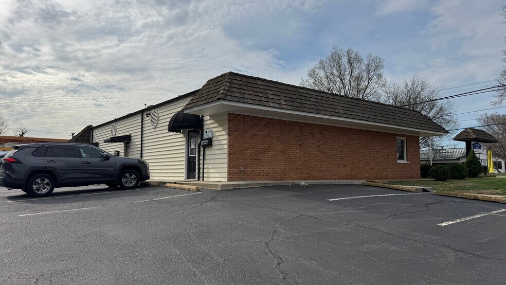 More Photos Of 200 E Nine Mile Rd, Highland Springs Medical For Sale