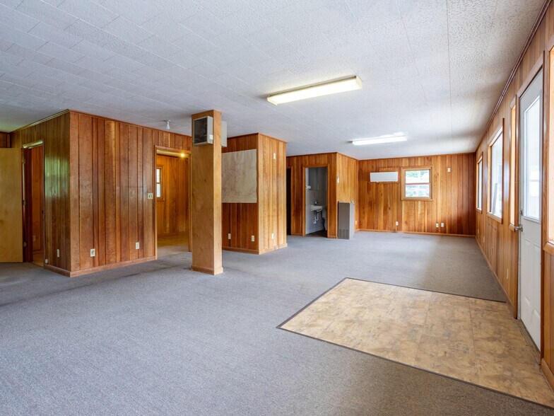 More Photos Of 395 Crimson Laurel Way, Bakersville Freestanding For Sale