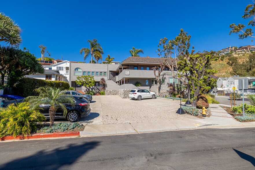 More Photos Of 410 Broadway St, Laguna Beach Office For Sale