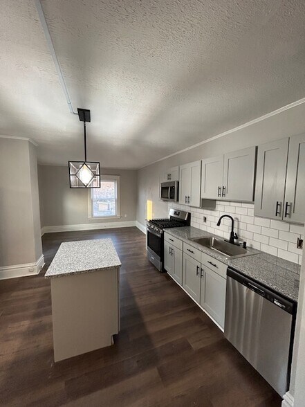 More Photos Of 834 Sherman St SE, Grand Rapids Apartments For Sale