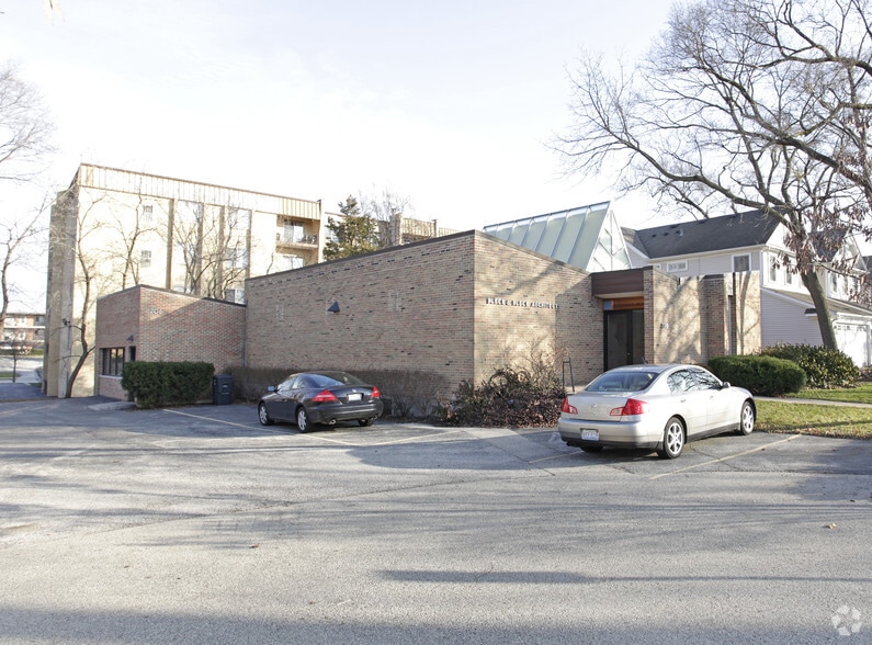 Primary Photo Of 200-206 E Church St, Libertyville Coworking Space