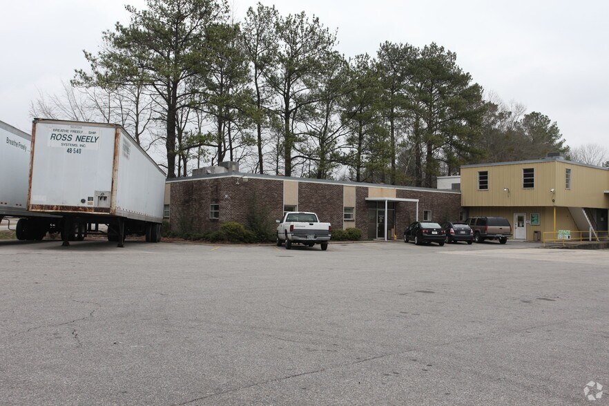 More Photos Of 2601 Commerce Blvd, Birmingham Warehouse For Sale