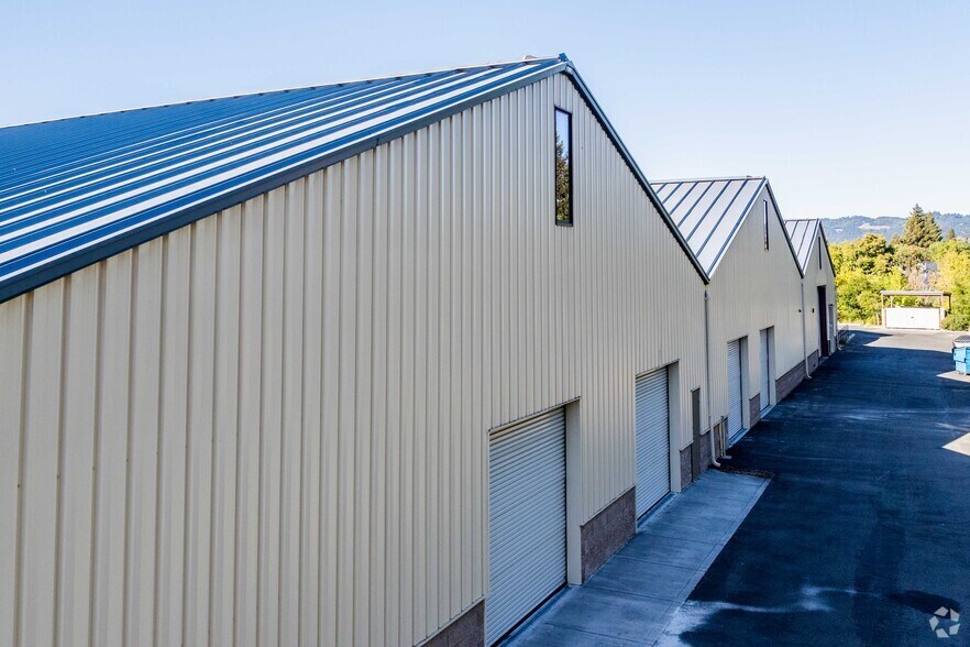 More Photos Of 369 Blodgett St, Cotati Warehouse For Lease
