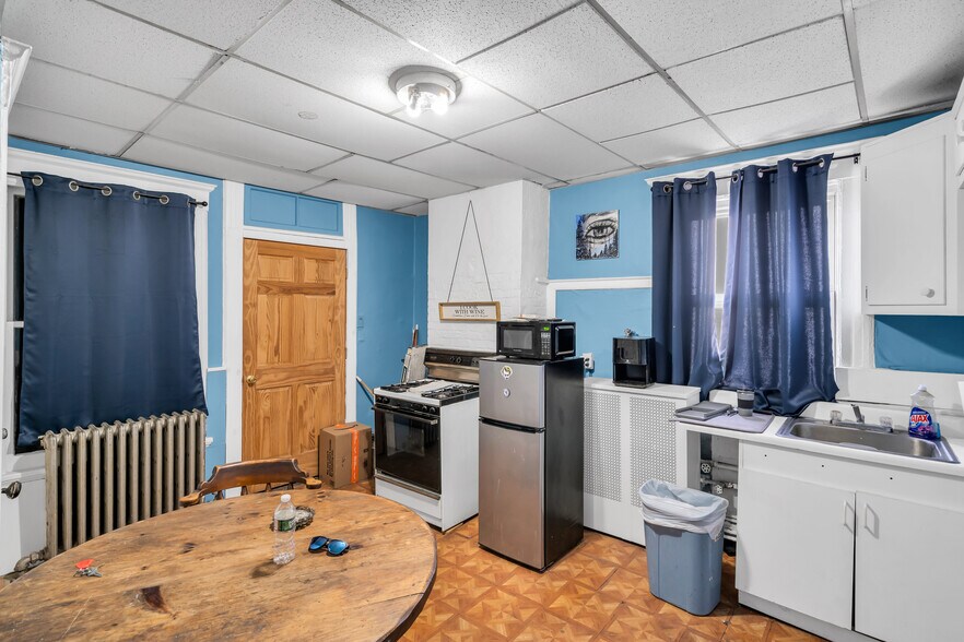 More Photos Of 45 Freeman St, West Orange Bar For Sale